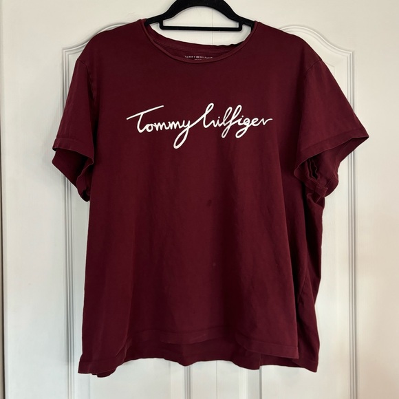 Tommy Hilfiger Tops - Tommy Hilfiger Tee